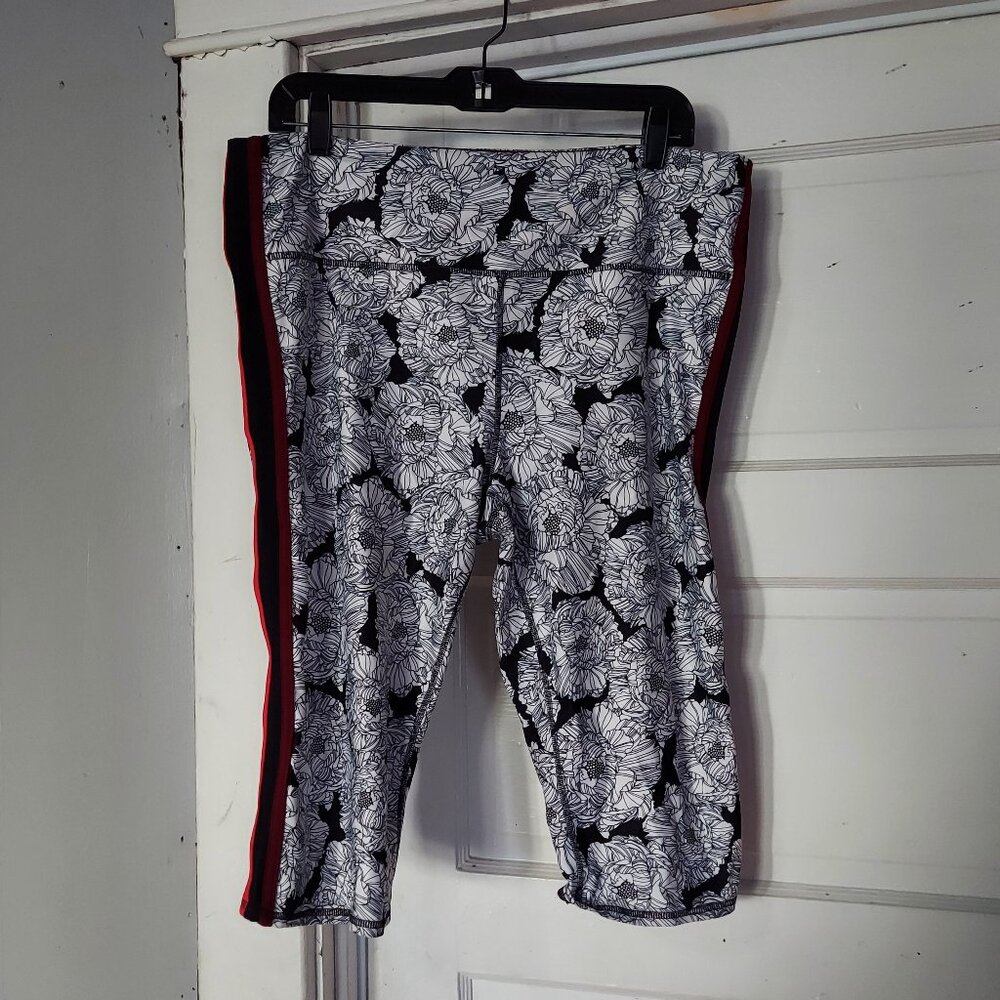 Capri Floral Print Activewear Leggings